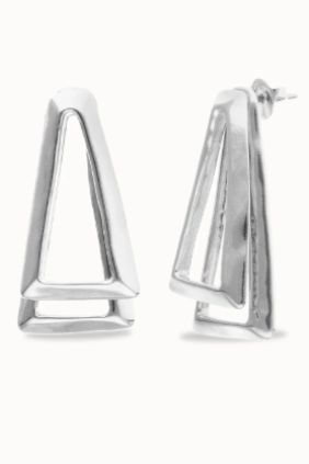 Pendientes triangulares dobles bañados en plata de ley Unode50