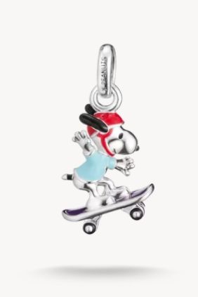 Thomas Sabo Peanuts™ Charm Snoopy sobre monopatín – Connect