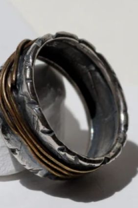  PlatadePalo Anillo Hombre Rakka de plata con hilos de bronce