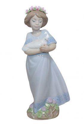 Comprar online Figura niña ramo flores de Lladró 5604