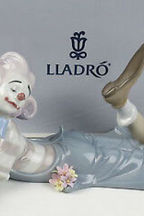 Figura payaso tumbado de Lladró 6913 online