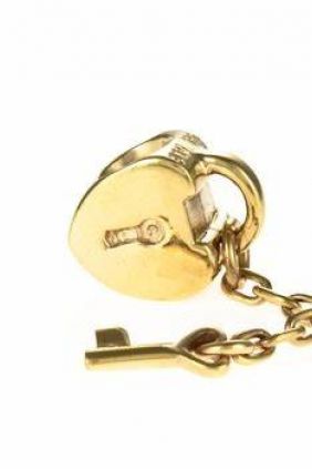 Pandora Charm oro corazon con llave 750341