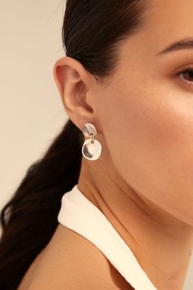 Unode50 Pendientes irregulares bañados en plata de ley