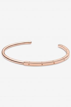 Comprar online Pulsera Rígida Pandora Signature I-D Oro Rosa 589493C00