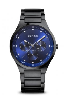 Comprar online Reloj Bering Classic negro cepillado hombre 11740-727