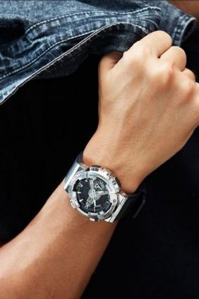 Reloj Casio g-shock GM-110-1AER Hombre  en muñeca