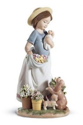 Figura Lladró niña con flores y cachorros 06907 online